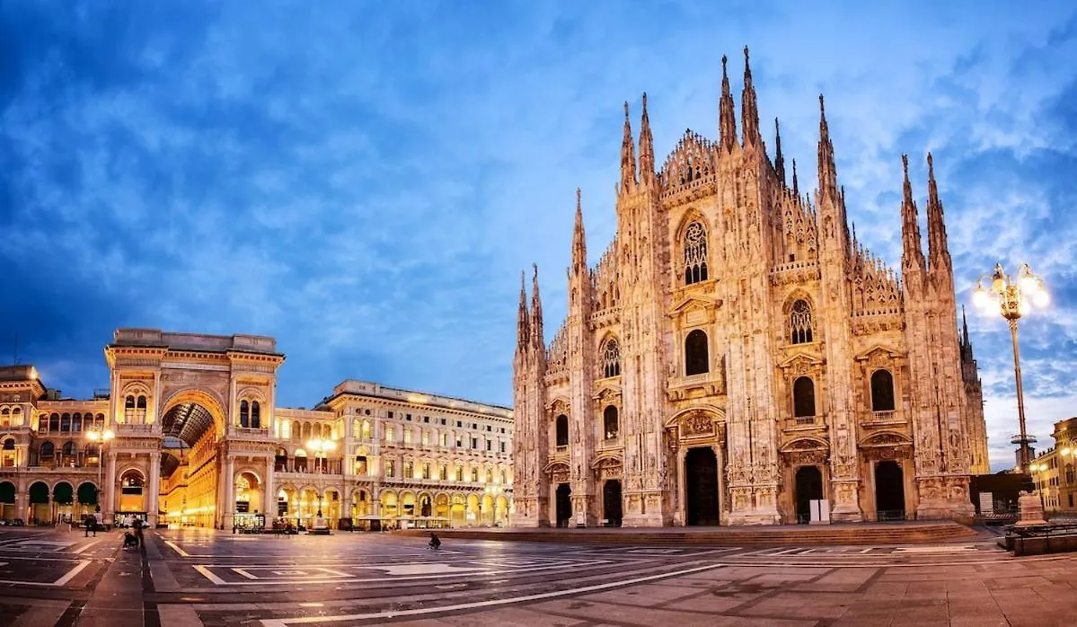 Lejlighed Bilocale Con Wifi In Palazzo Storico, A 5 Minuti Dal Duomo Zona San Babila - Tribunale Milano