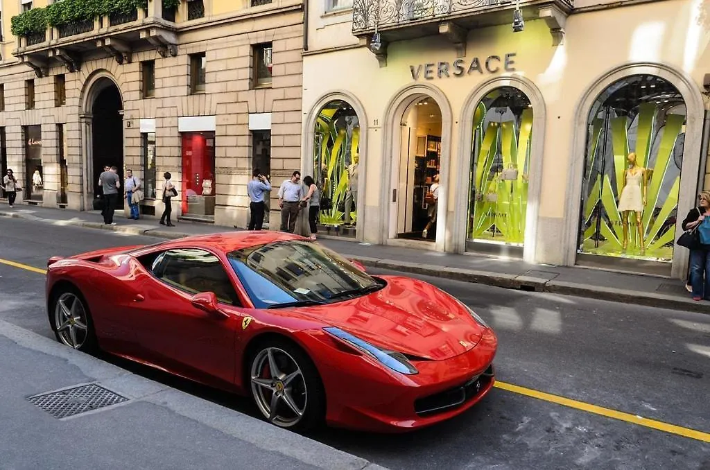 Bilocale Con Wifi In Palazzo Storico, A 5 Minuti Dal Duomo Zona San Babila - Tribunale Milano 0*,