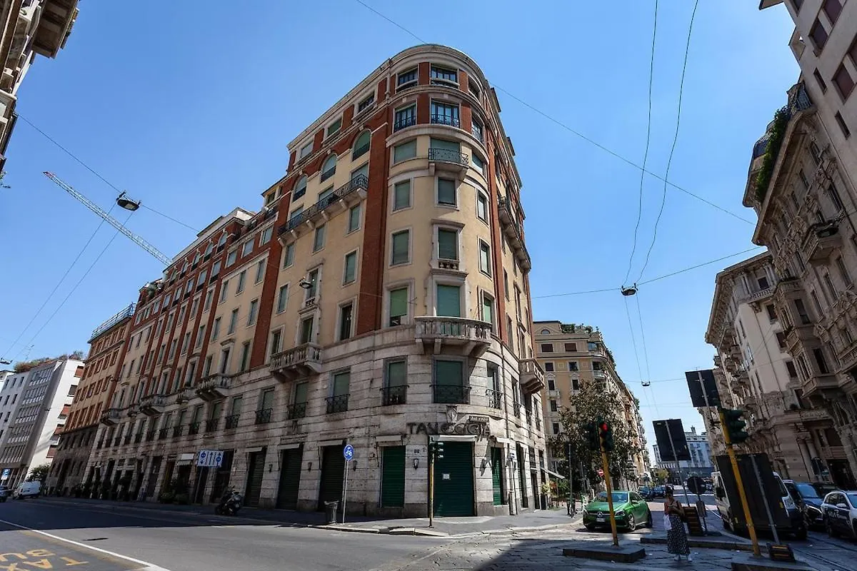 Bilocale Con Wifi In Palazzo Storico, A 5 Minuti Dal Duomo Zona San Babila - Tribunale Milano 0*,  Italien