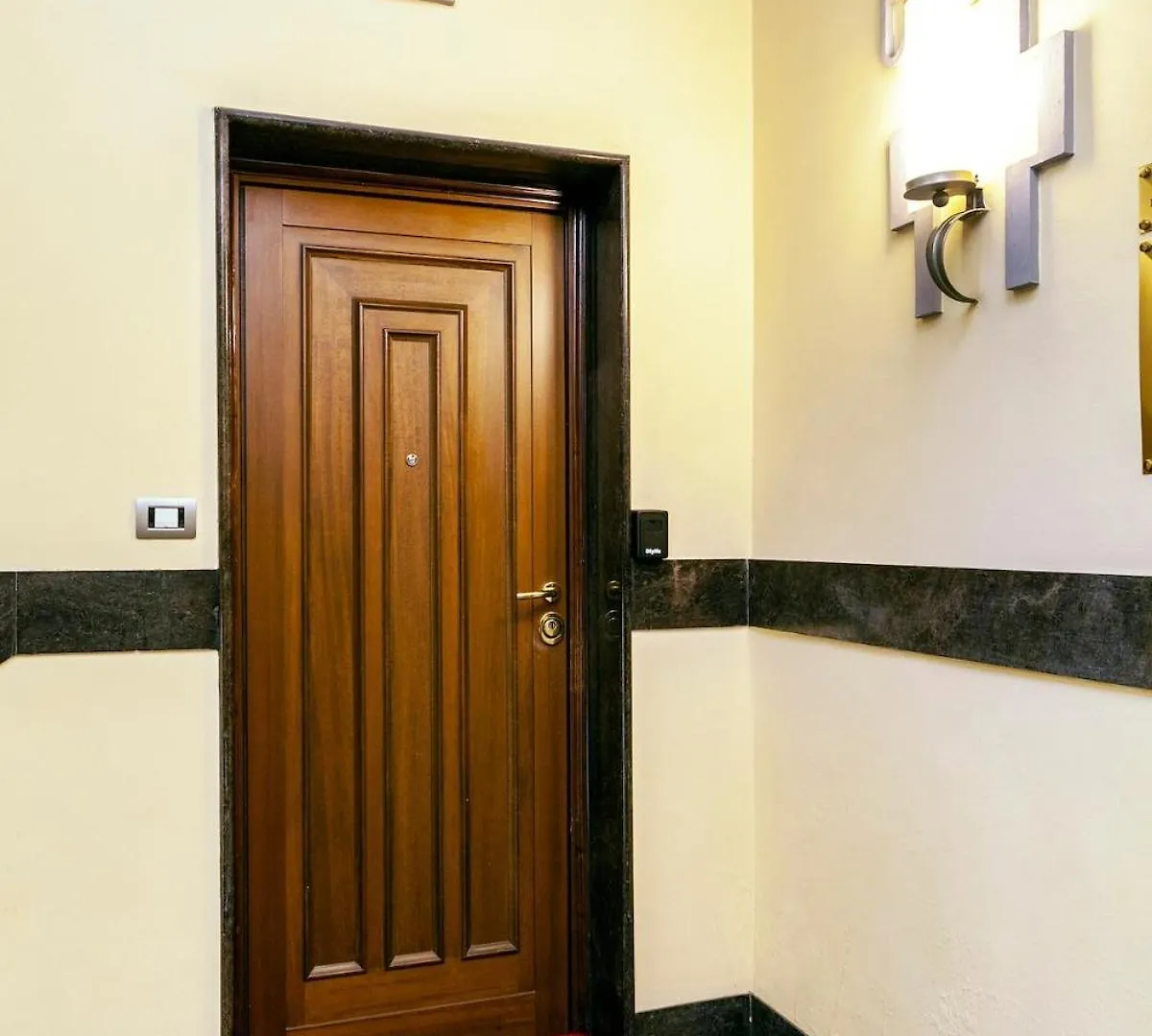 Bilocale Con Wifi In Palazzo Storico, A 5 Minuti Dal Duomo Zona San Babila - Tribunale Milano 0*,
